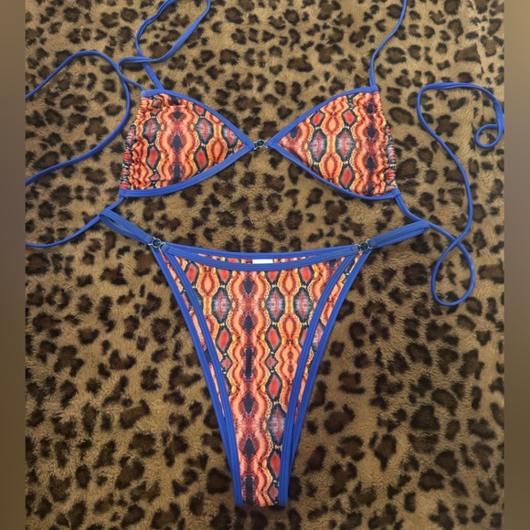 Strawberry Milk Mob Caprese bikini set - Picture 4 of 7